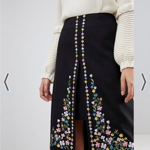 🚫SOLD🚫 Ted Baker NWT Black A-Line Midi Skirt with Floral Embroidery Size 1